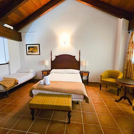 Apartamentos Jaca Badaguas 3000 エクステリア 写真