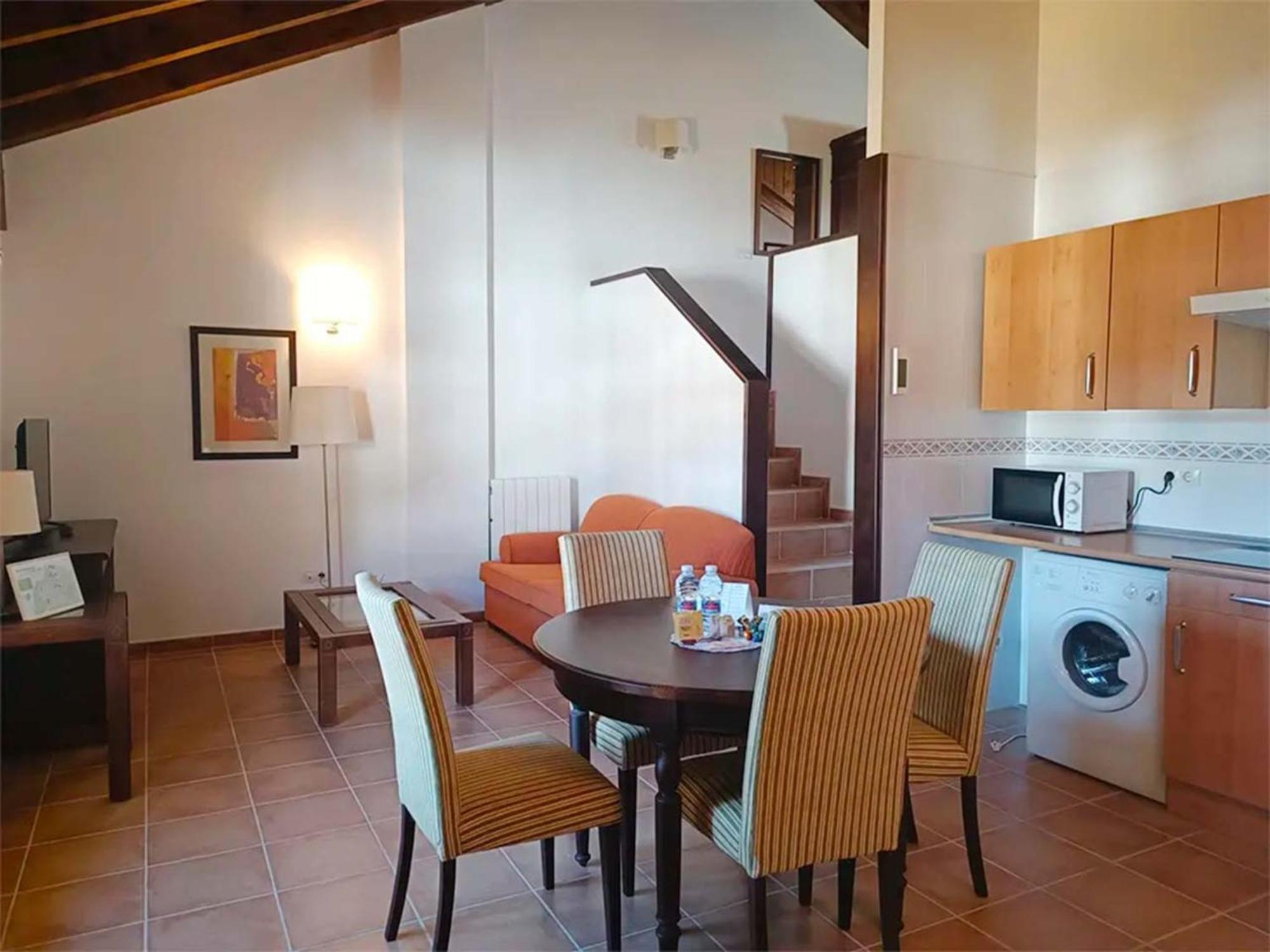 Apartamentos Jaca Badaguas 3000 エクステリア 写真