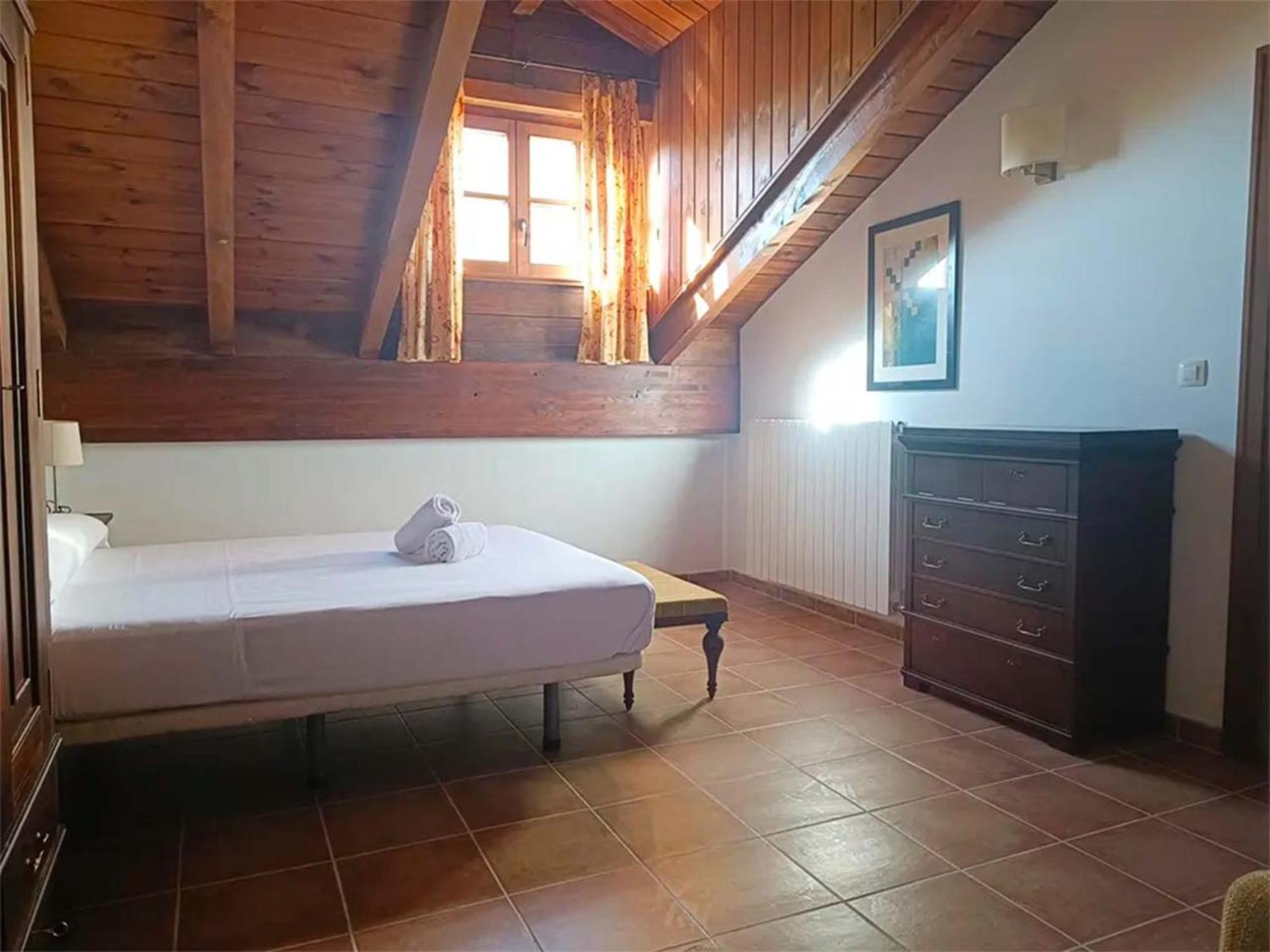 Apartamentos Jaca Badaguas 3000 エクステリア 写真