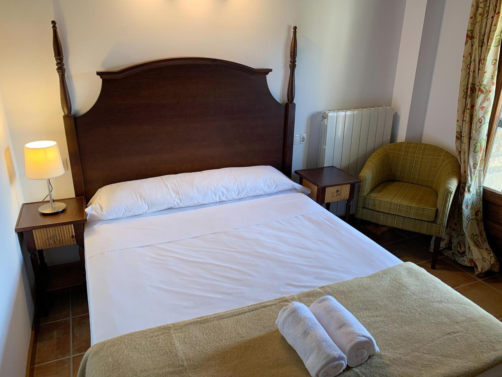 Apartamentos Jaca Badaguas 3000 エクステリア 写真