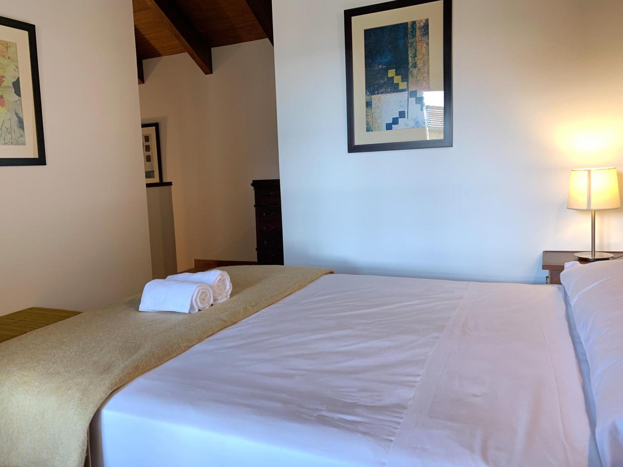 Apartamentos Jaca Badaguas 3000 エクステリア 写真