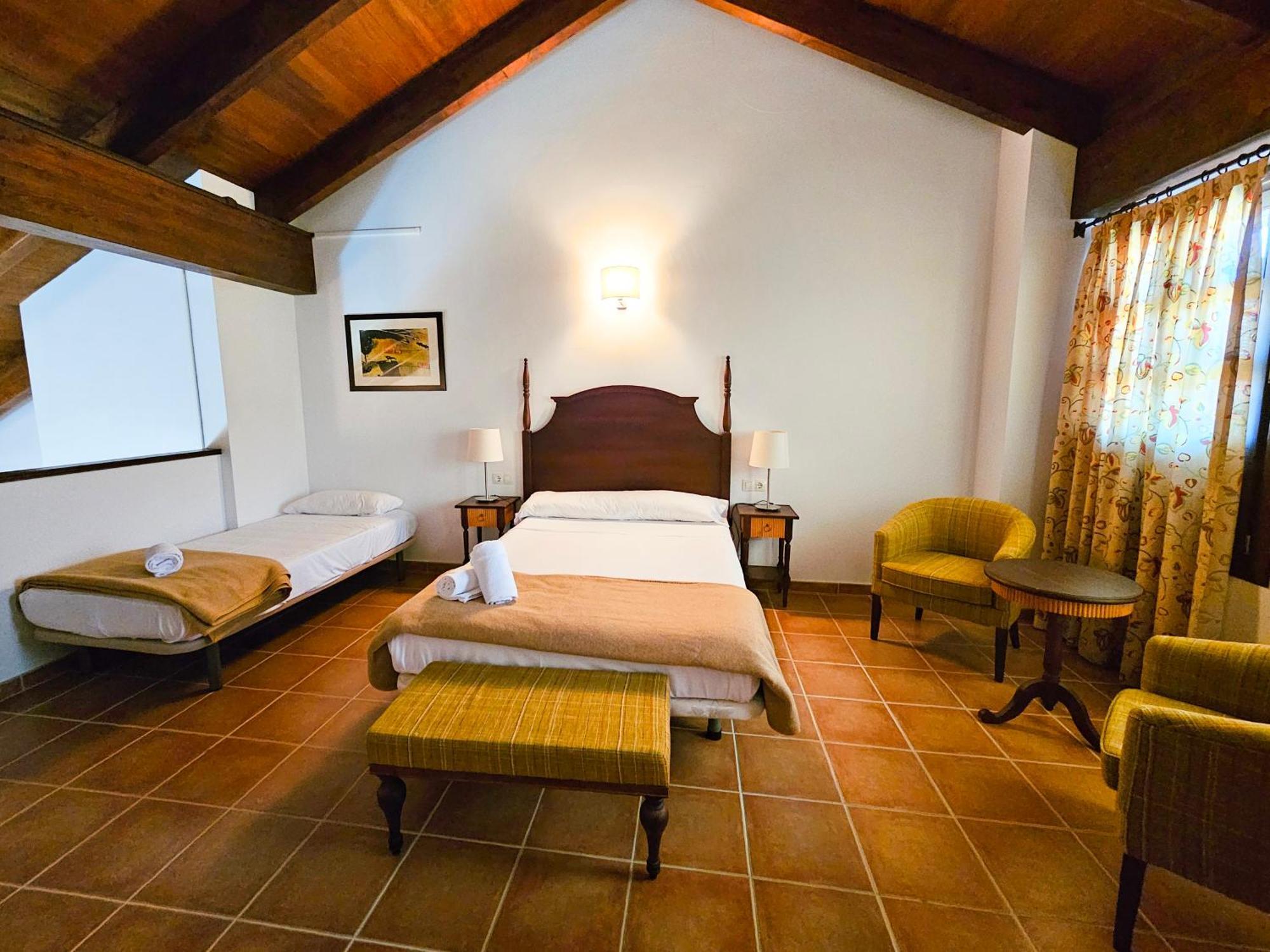 Apartamentos Jaca Badaguas 3000 エクステリア 写真