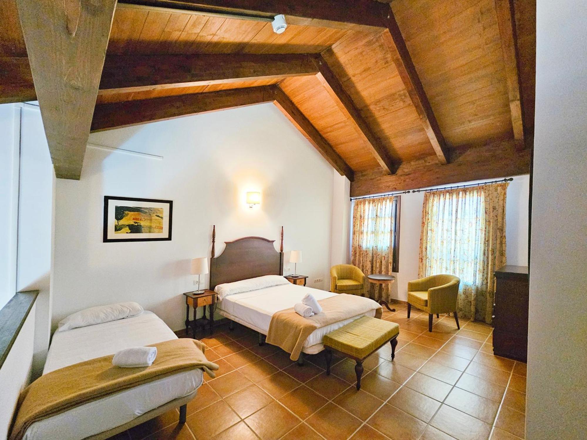 Apartamentos Jaca Badaguas 3000 エクステリア 写真